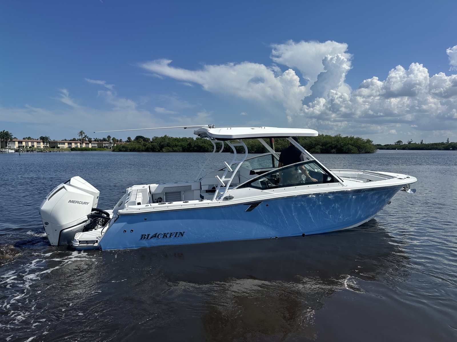 2024 Blackfin 272DC