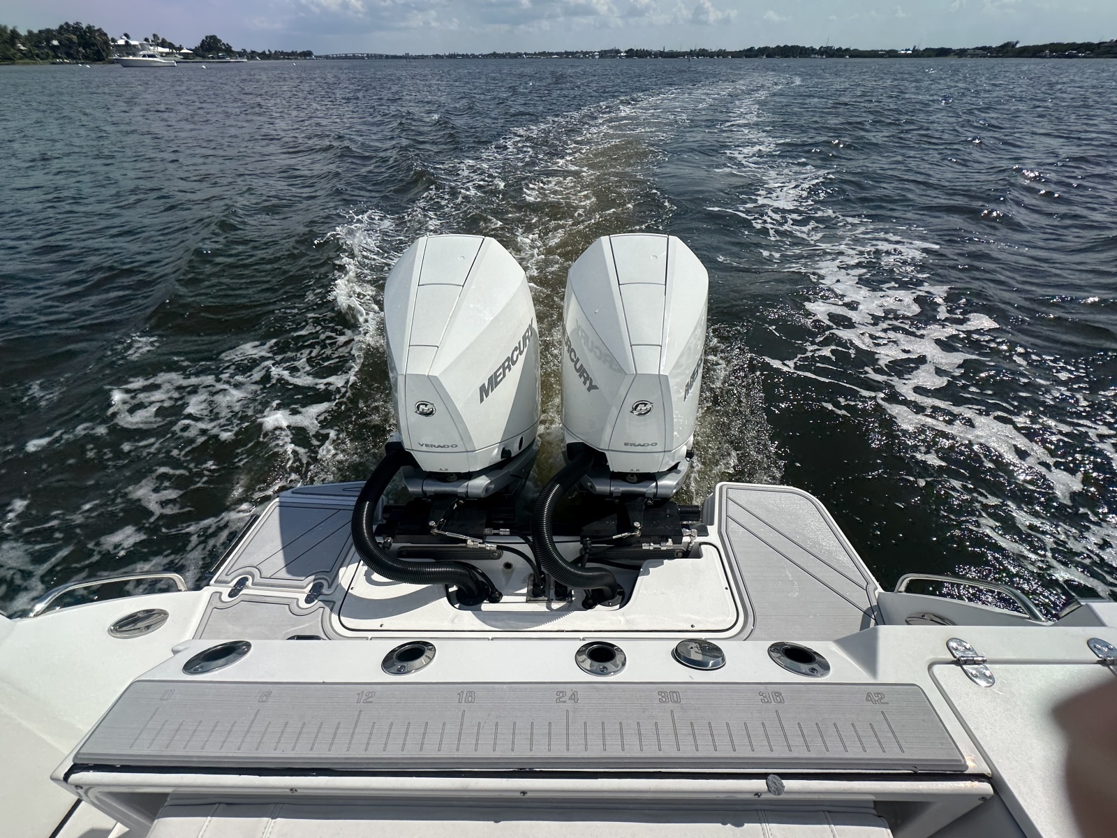 2024 Blackfin 272DC