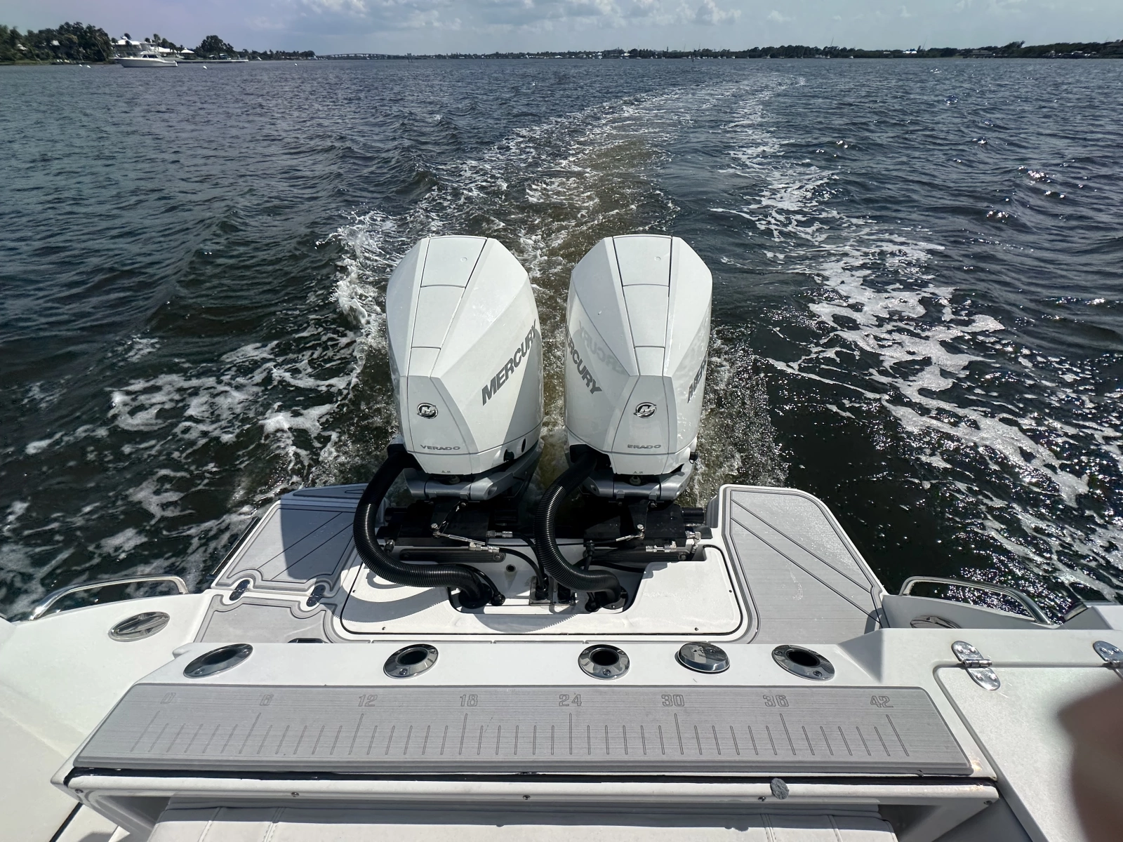 2024 Blackfin 272DC