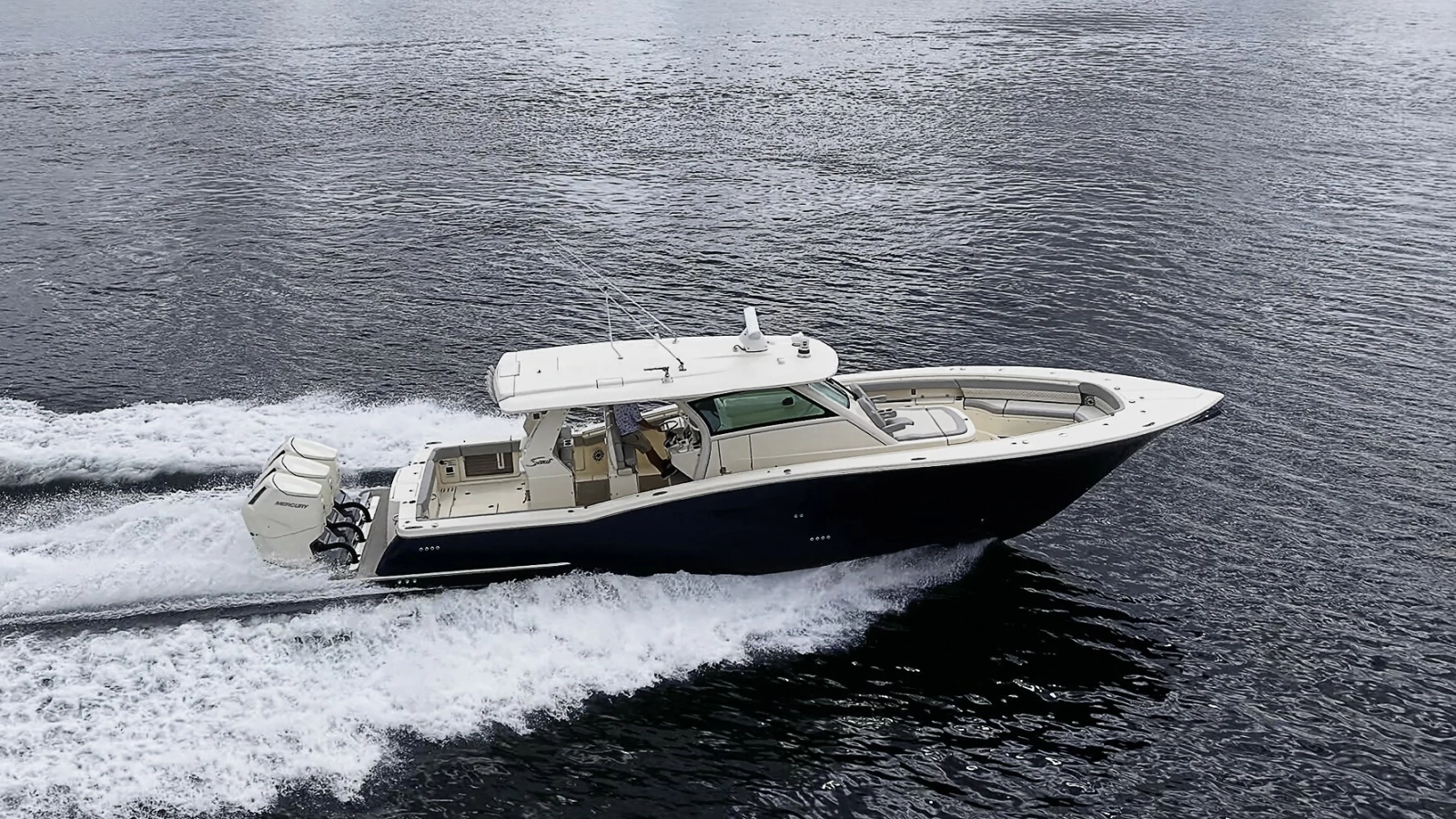 Scout 42 Maizey Blue - Exterior Profile