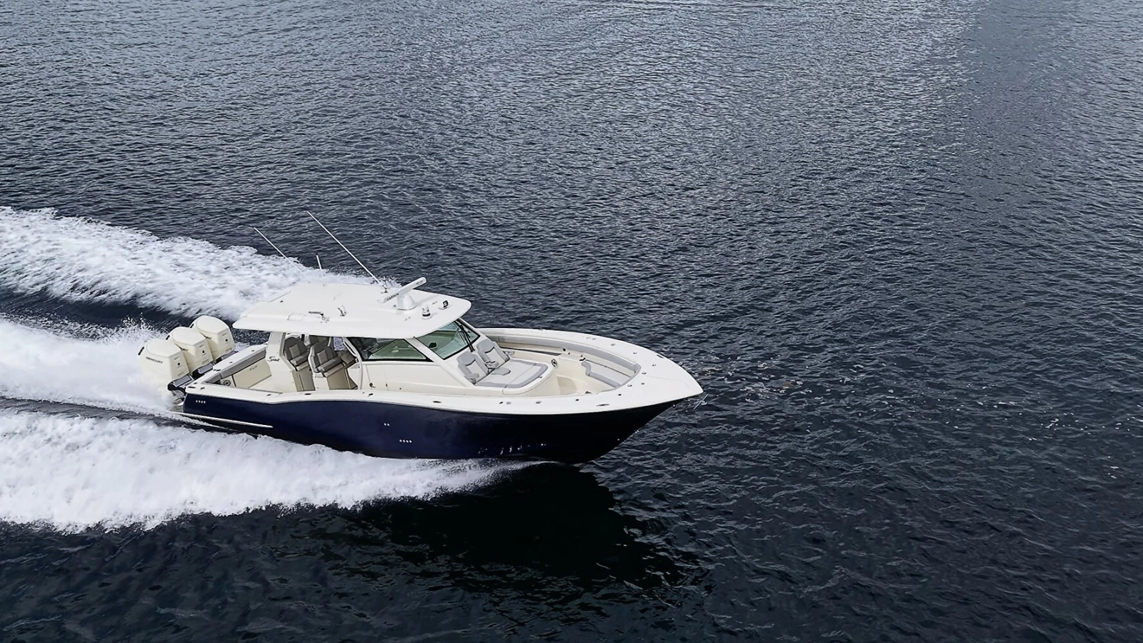 Scout 42 Maizey Blue - Exterior Profile
