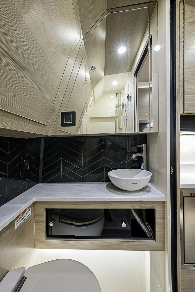 Scout 42 Maizey Blue - Interior Cabin