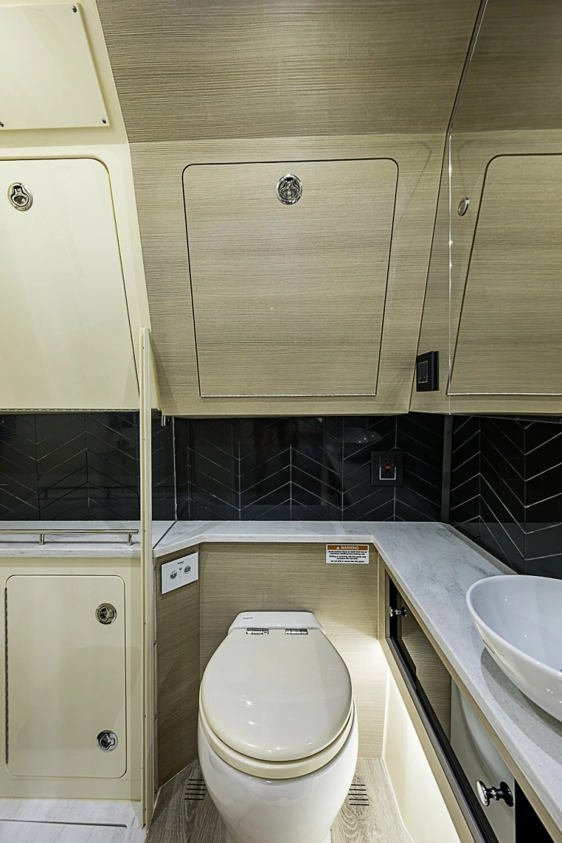 Scout 42 Maizey Blue - Interior Cabin