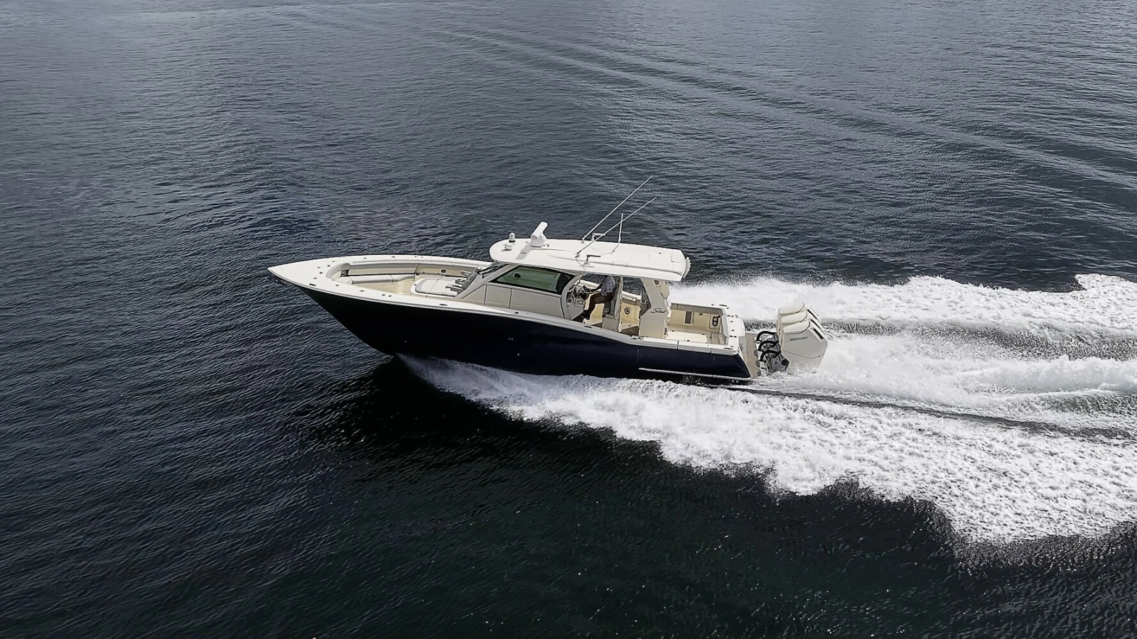 Scout 42 Maizey Blue - Exterior Profile