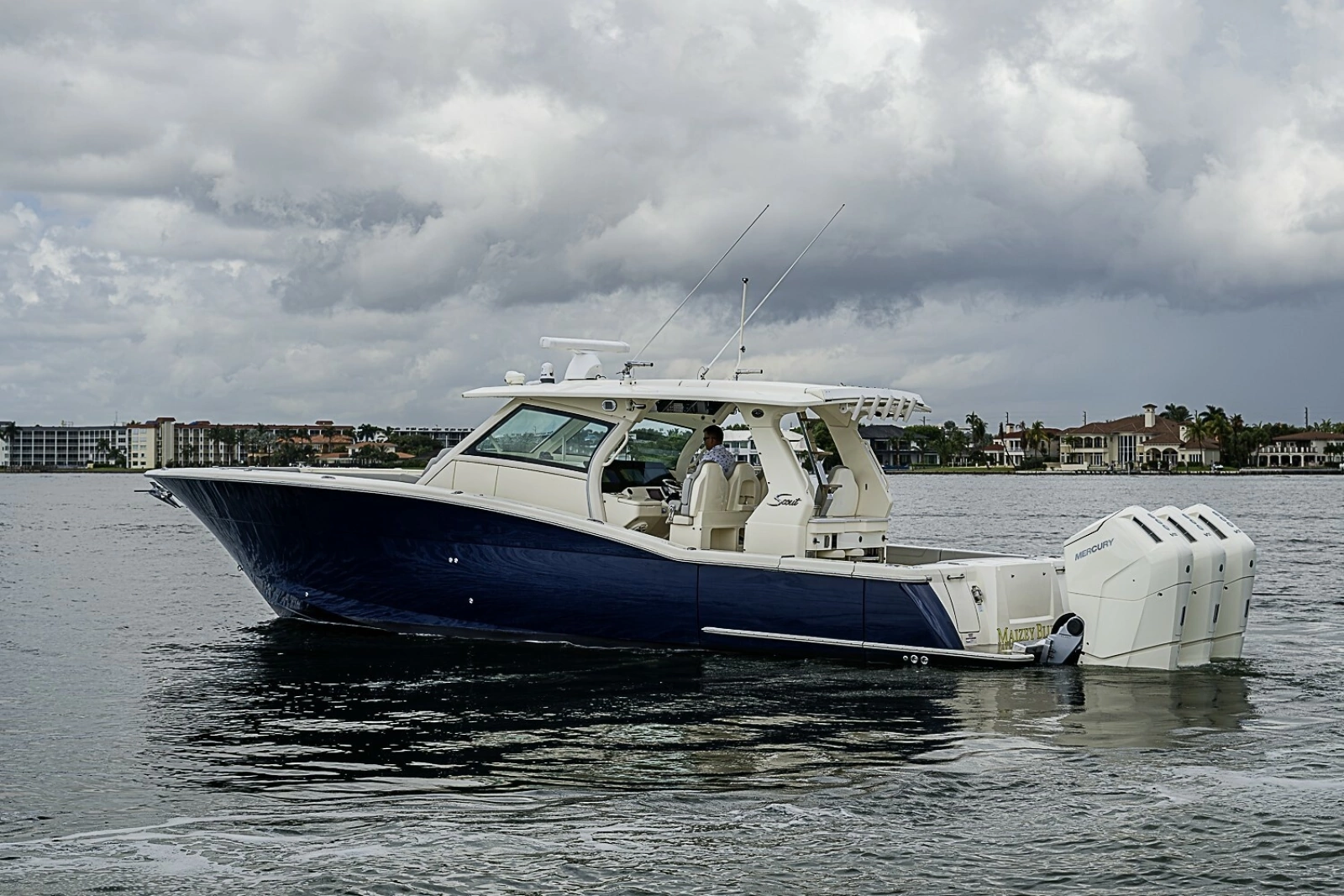 Scout 42 Maizey Blue - Exterior Profile