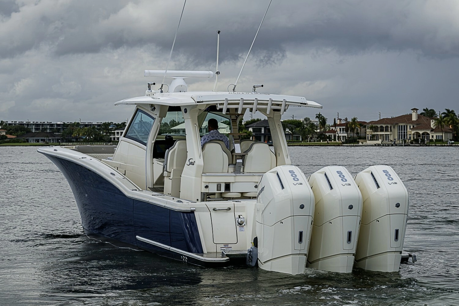 Scout 42 Maizey Blue - Exterior Profile