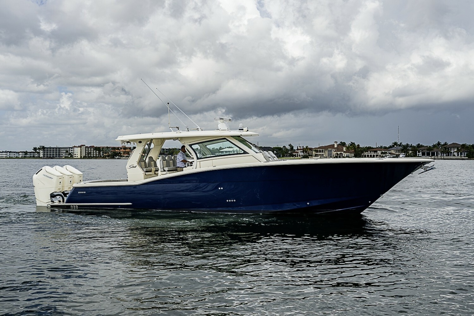 Scout 42 Maizey Blue - Exterior Profile