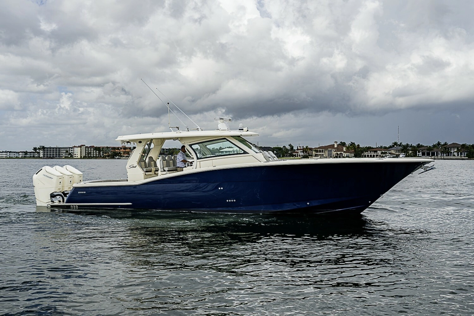 Scout 42 Maizey Blue - Exterior Profile