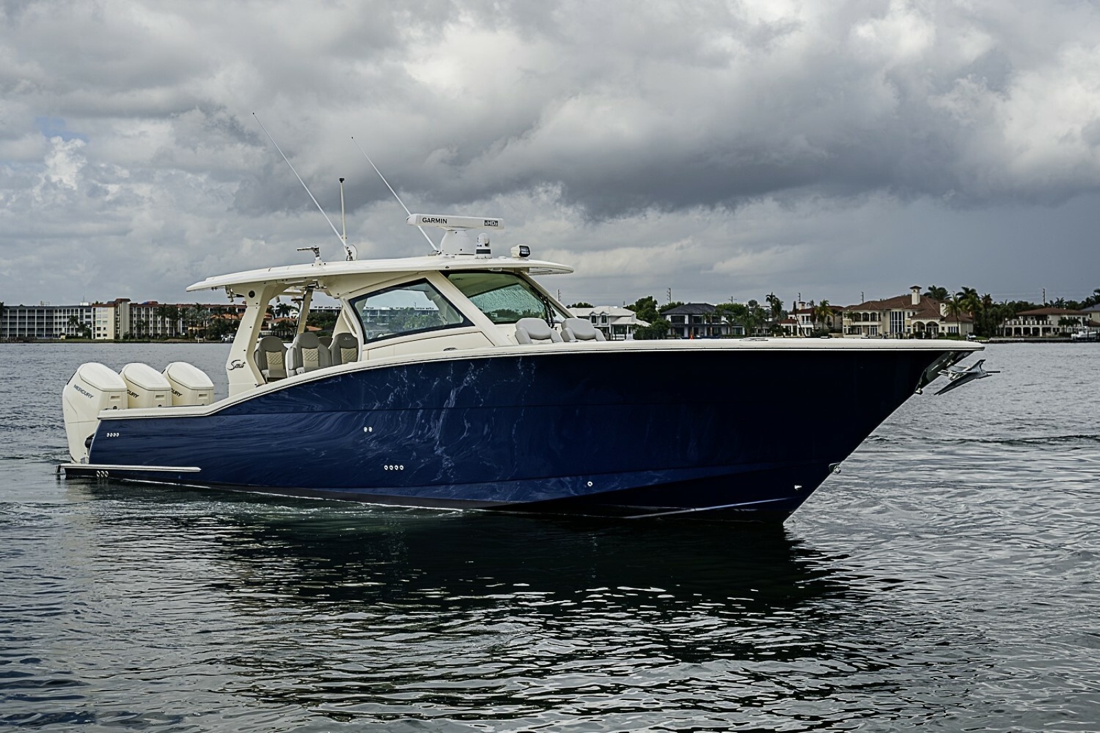 Scout 42 Maizey Blue - Exterior Profile