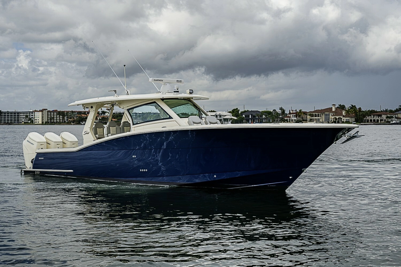 Scout 42 Maizey Blue - Exterior Profile