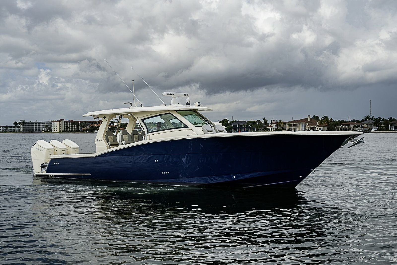 Scout 42 Maizey Blue - Exterior Profile