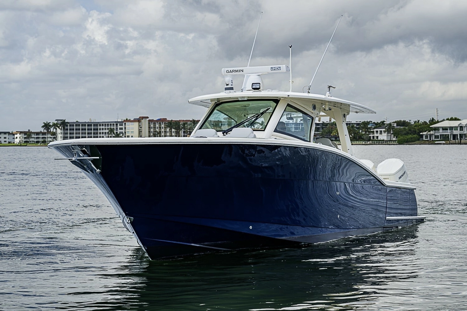 Scout 42 Maizey Blue - Exterior Profile