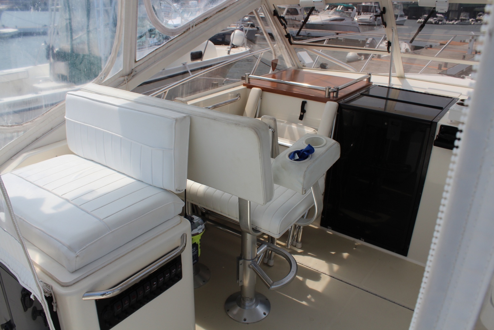 Helm Seating