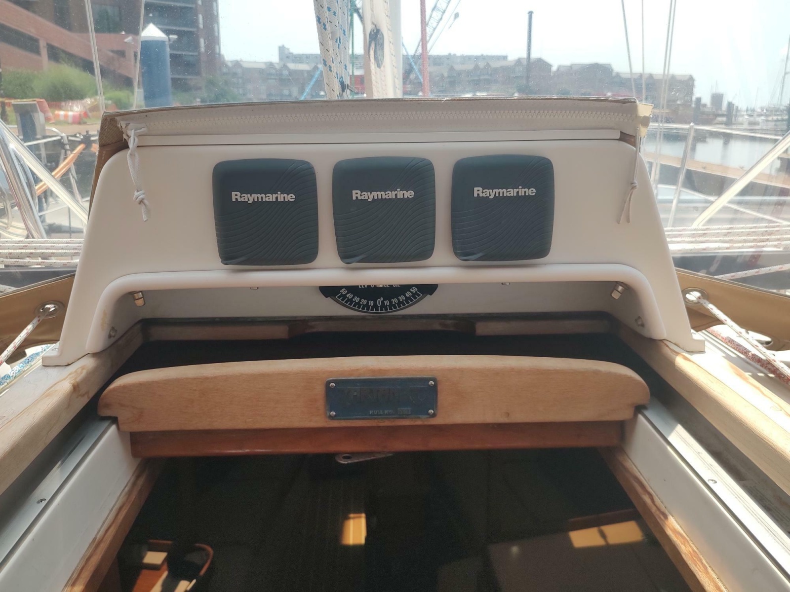 2004 Tartan 3700