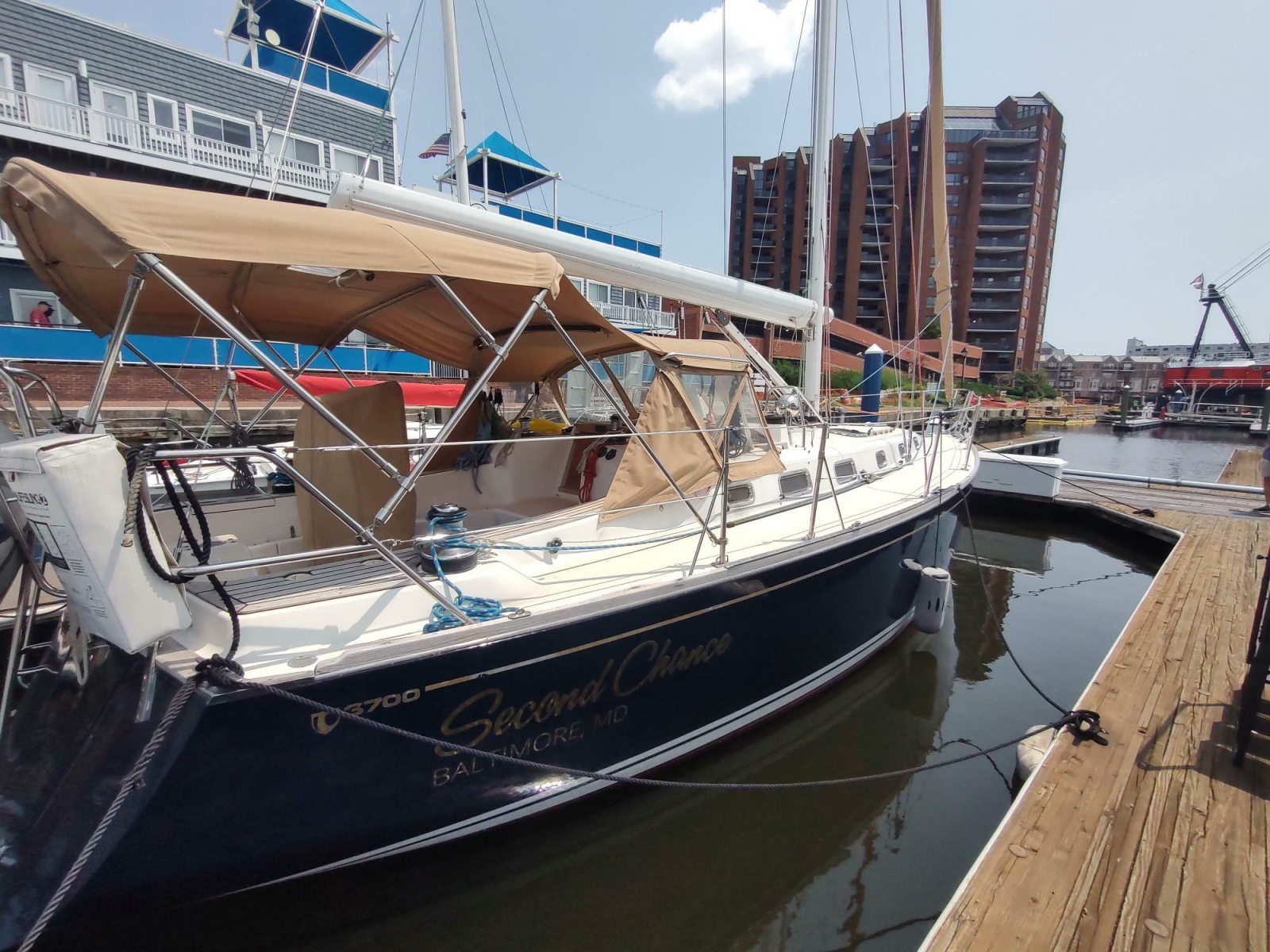 2004 Tartan 3700
