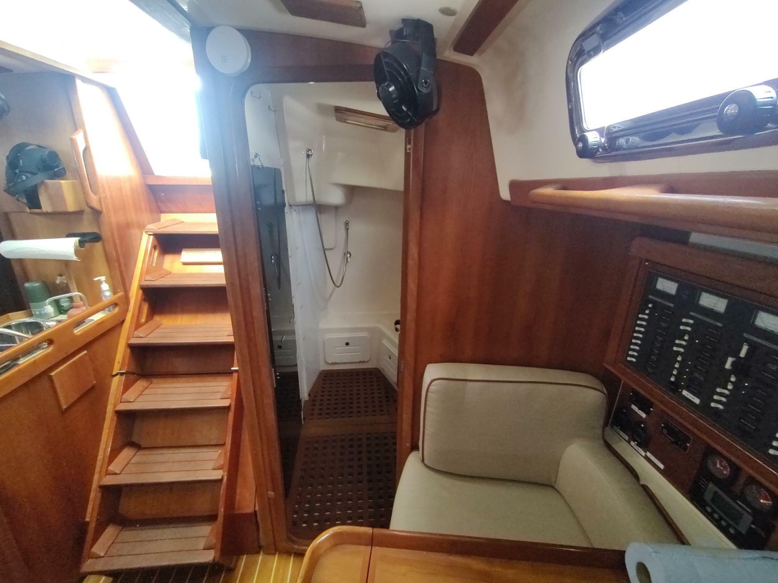 2004 Tartan 3700