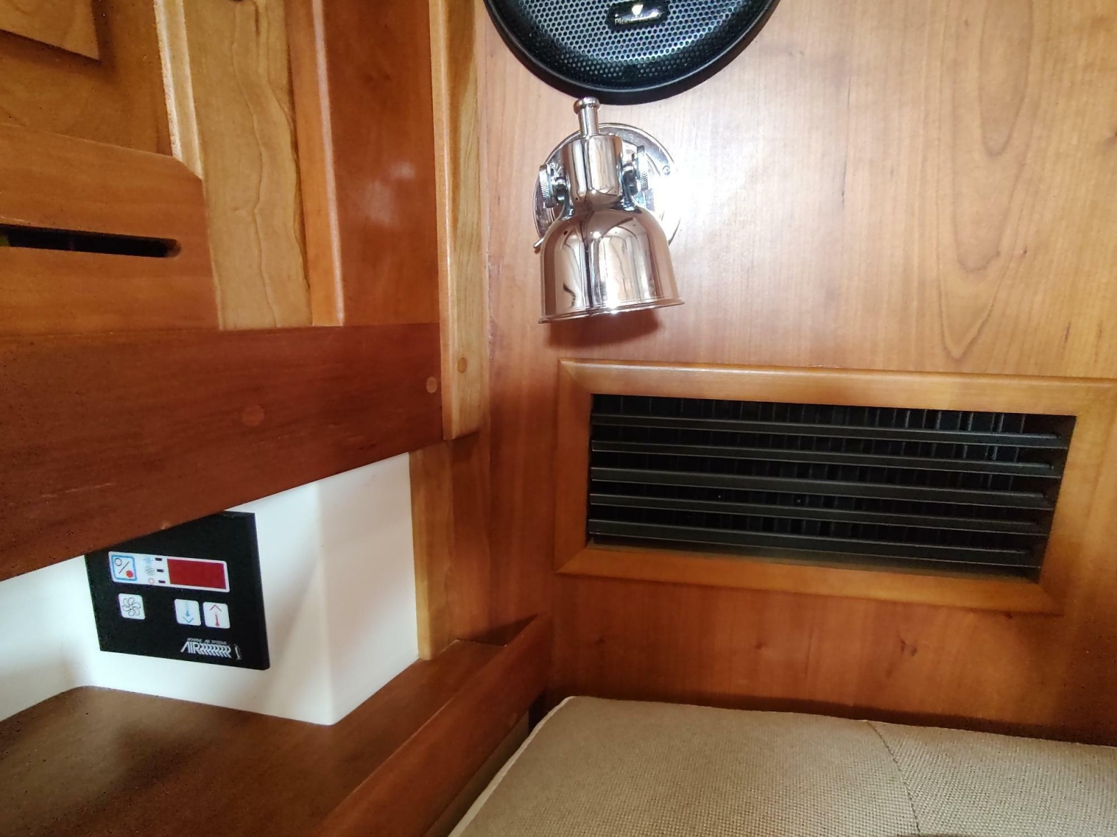 2004 Tartan 3700