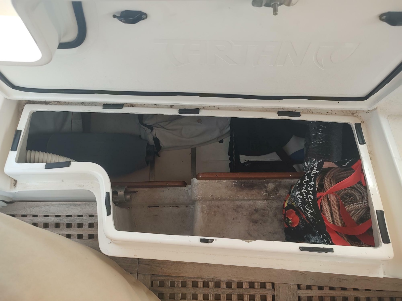 2004 Tartan 3700