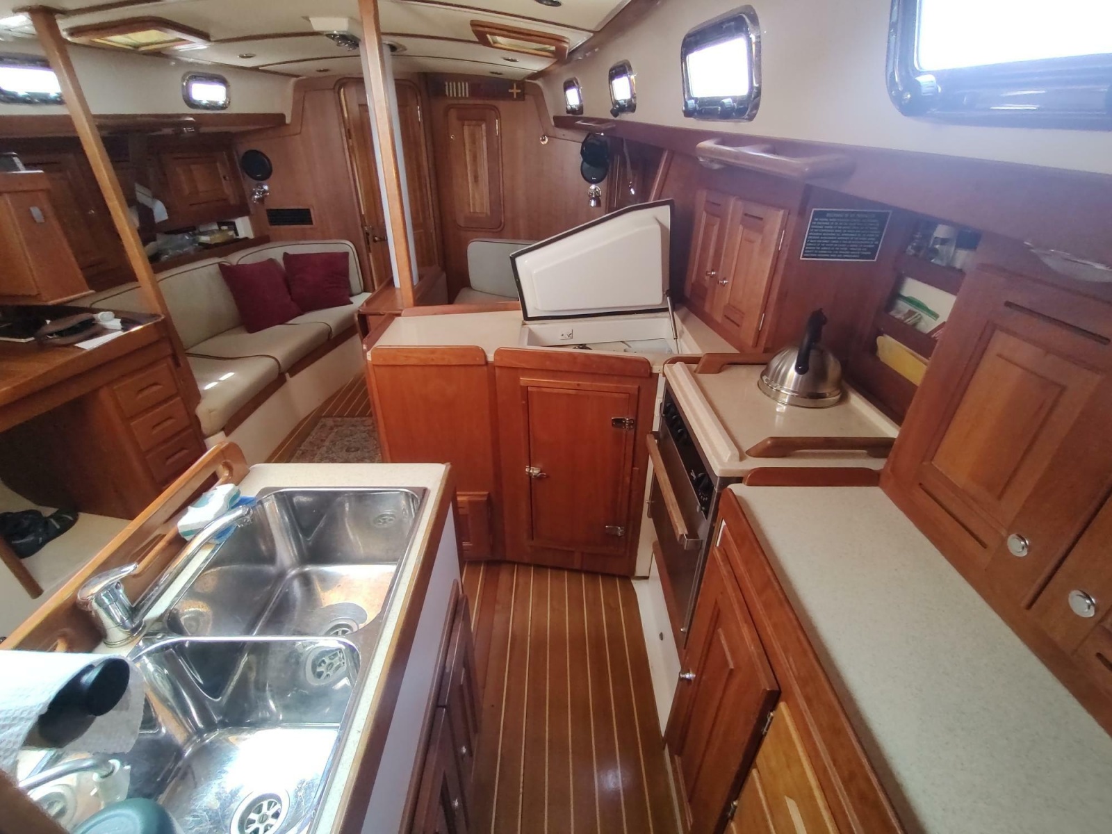 2004 Tartan 3700