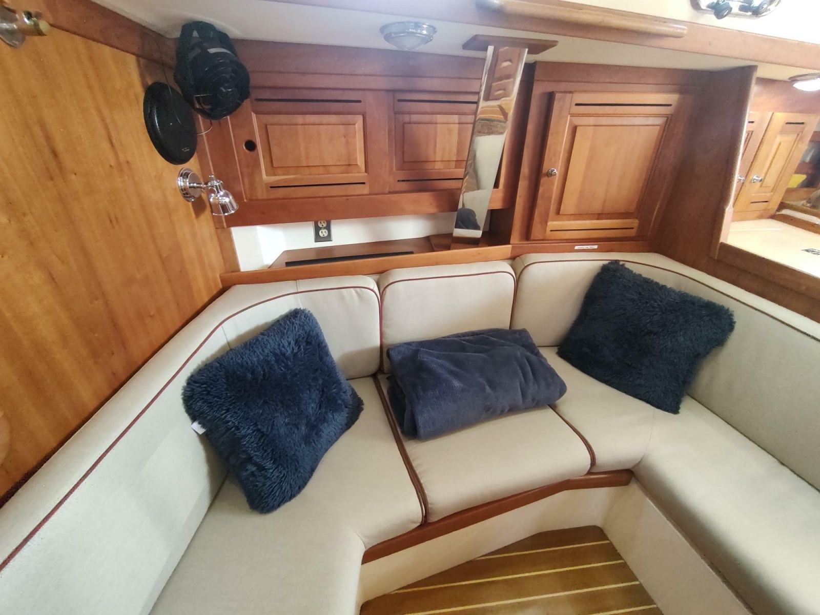2004 Tartan 3700