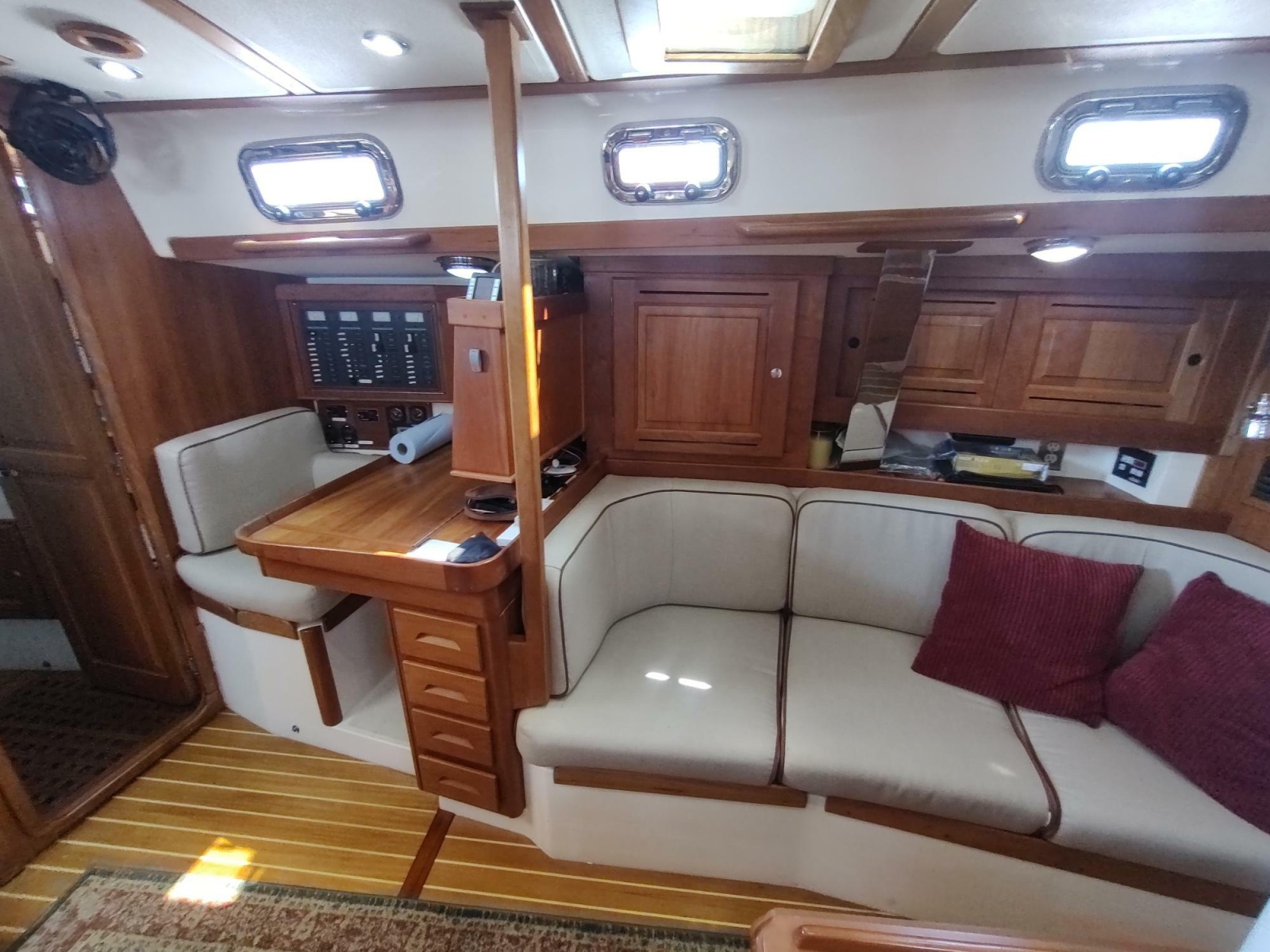 2004 Tartan 3700