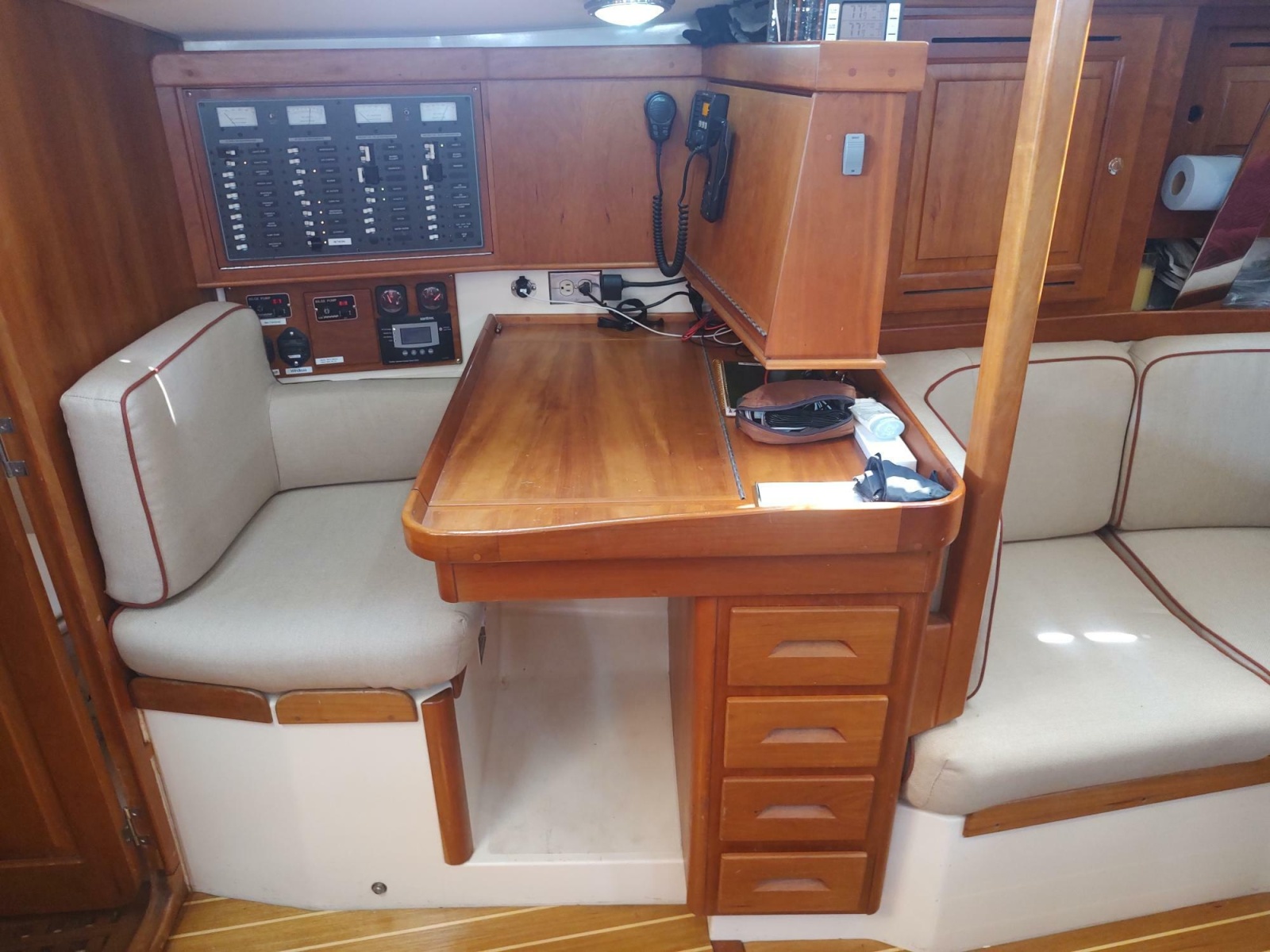 2004 Tartan 3700
