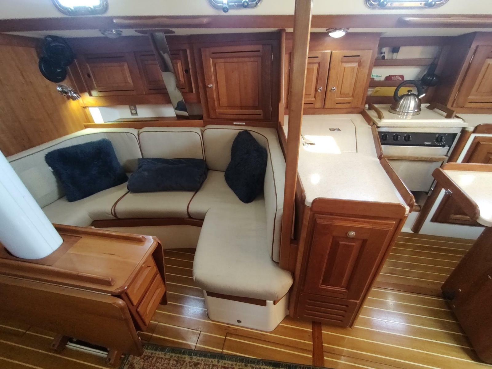 2004 Tartan 3700
