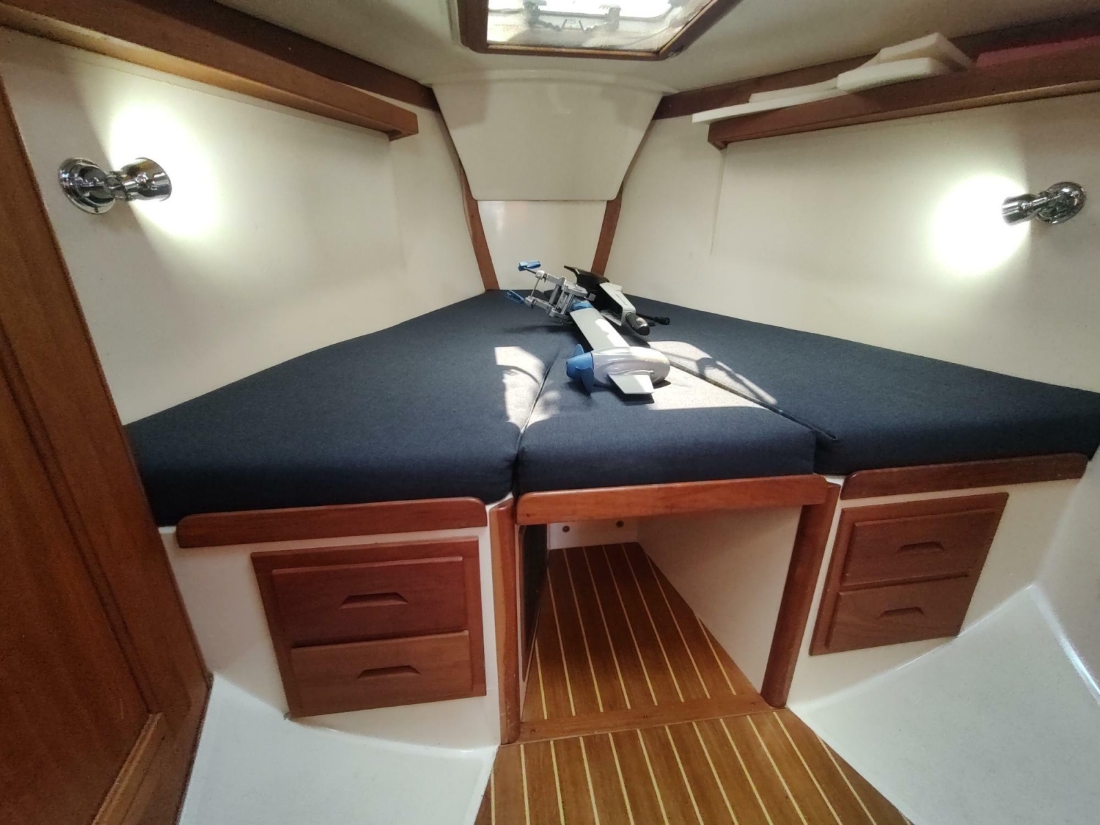 2004 Tartan 3700