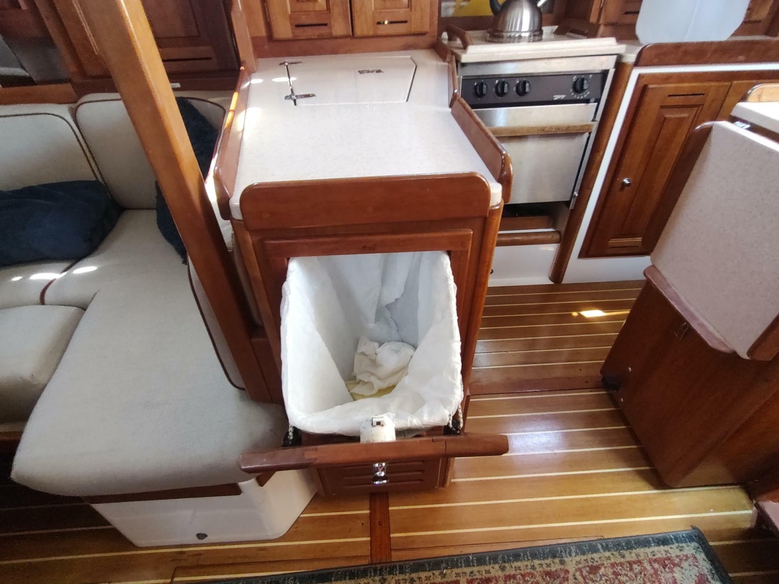 2004 Tartan 3700