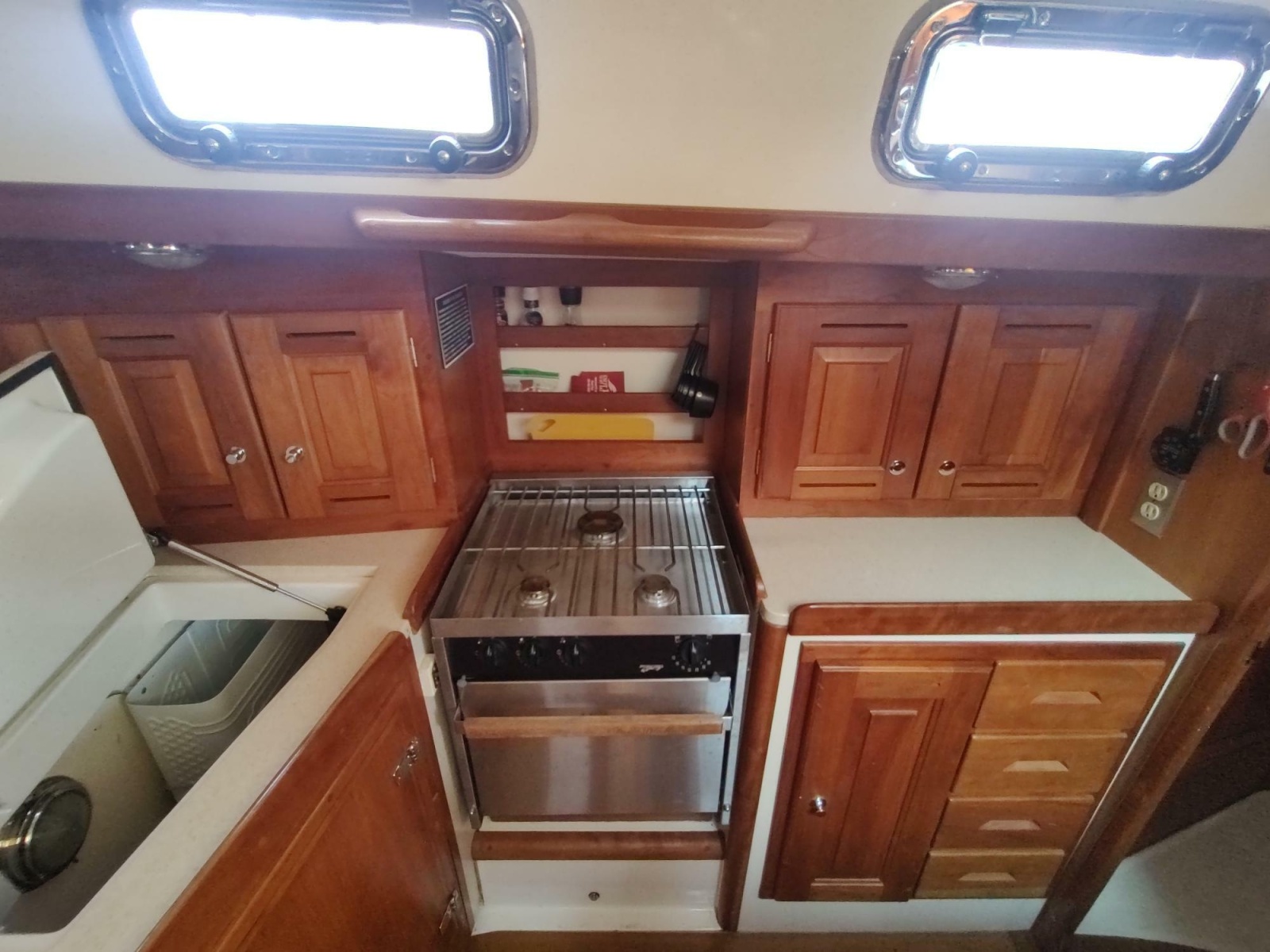 2004 Tartan 3700