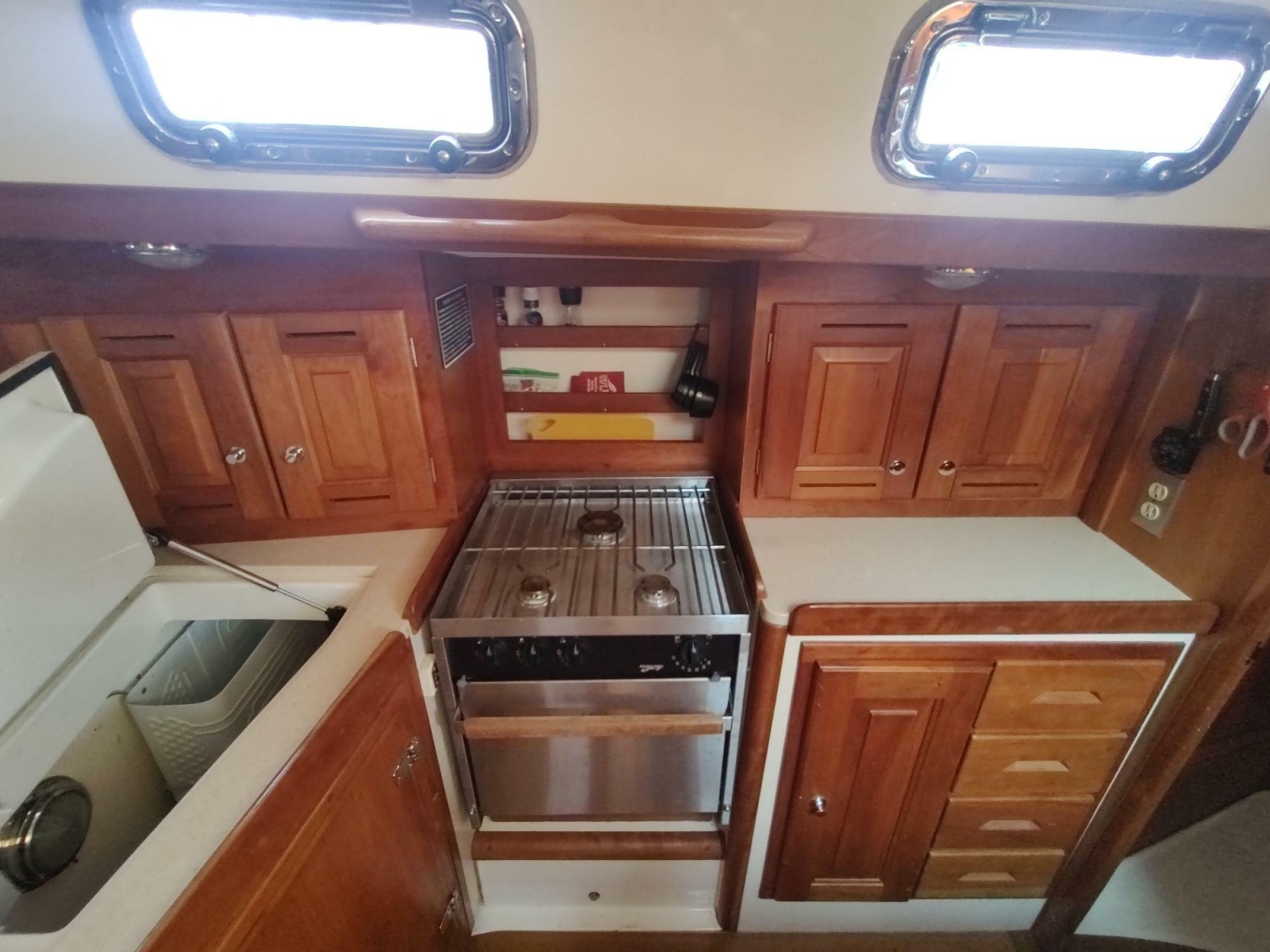2004 Tartan 3700