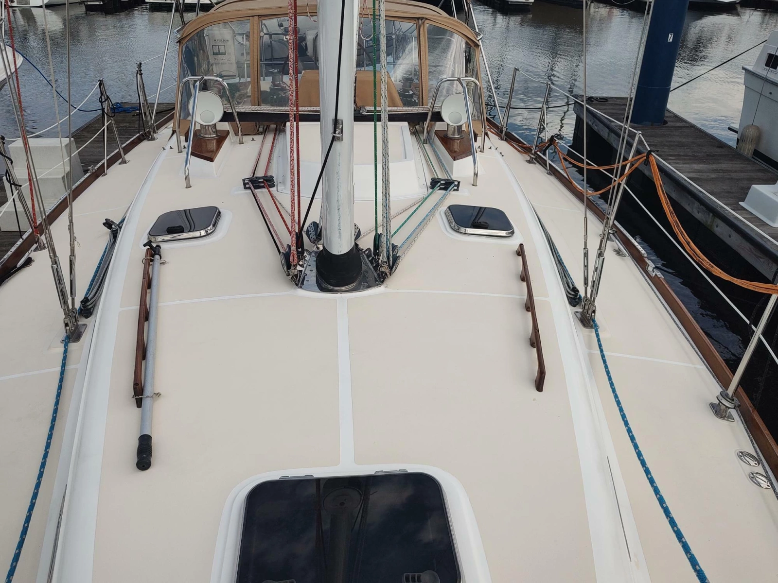 2004 Tartan 3700