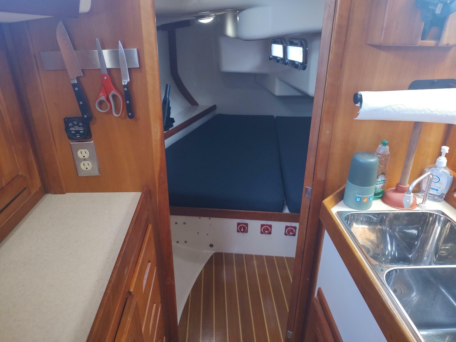 2004 Tartan 3700