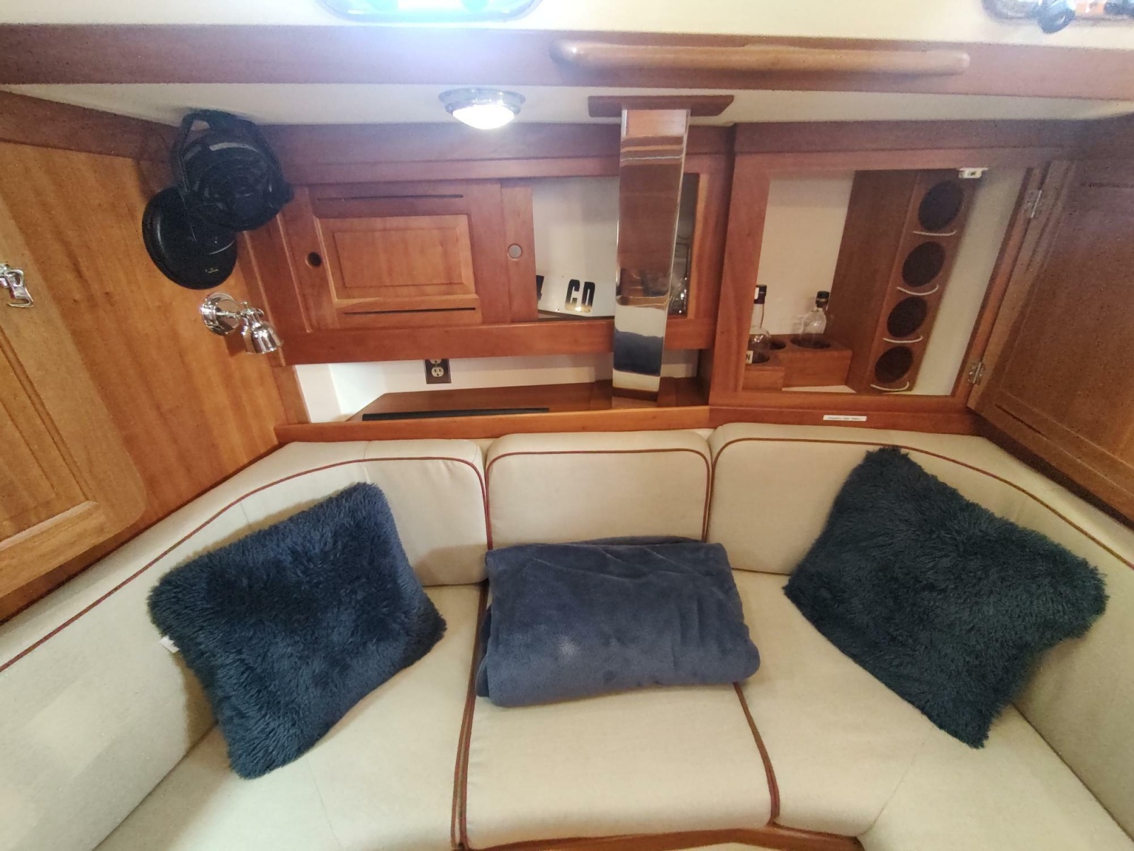 2004 Tartan 3700