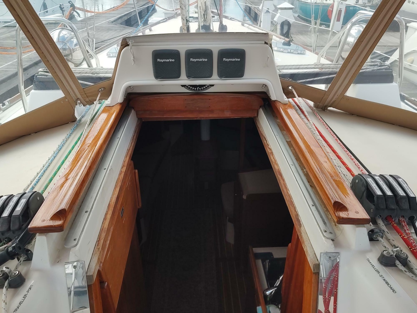 2004 Tartan 3700