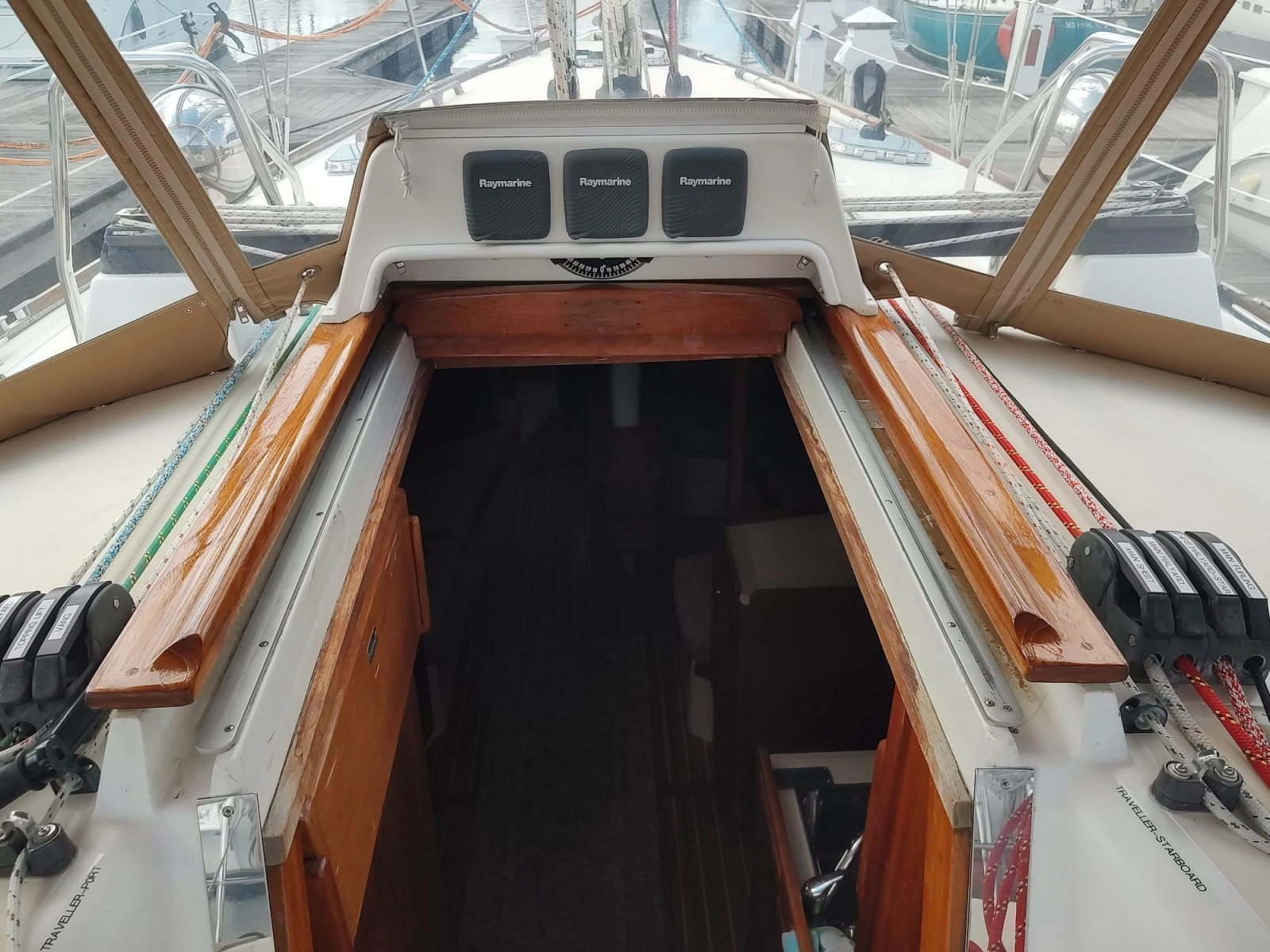 2004 Tartan 3700