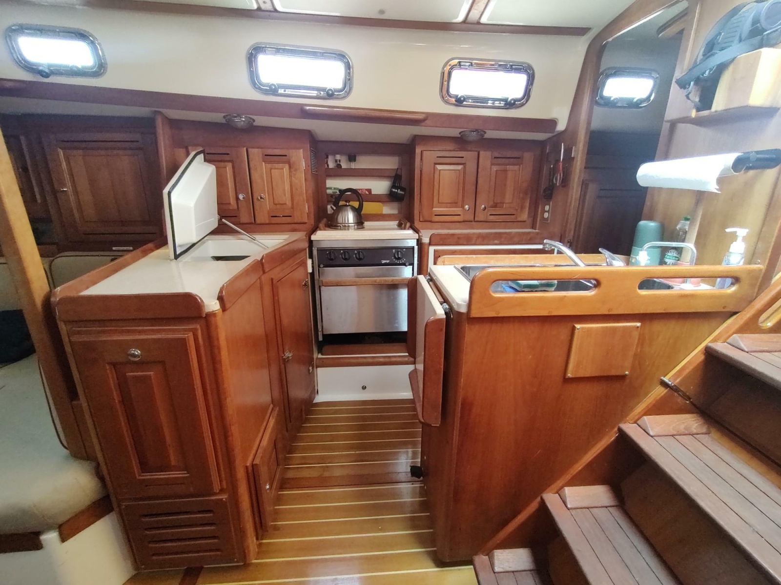 2004 Tartan 3700