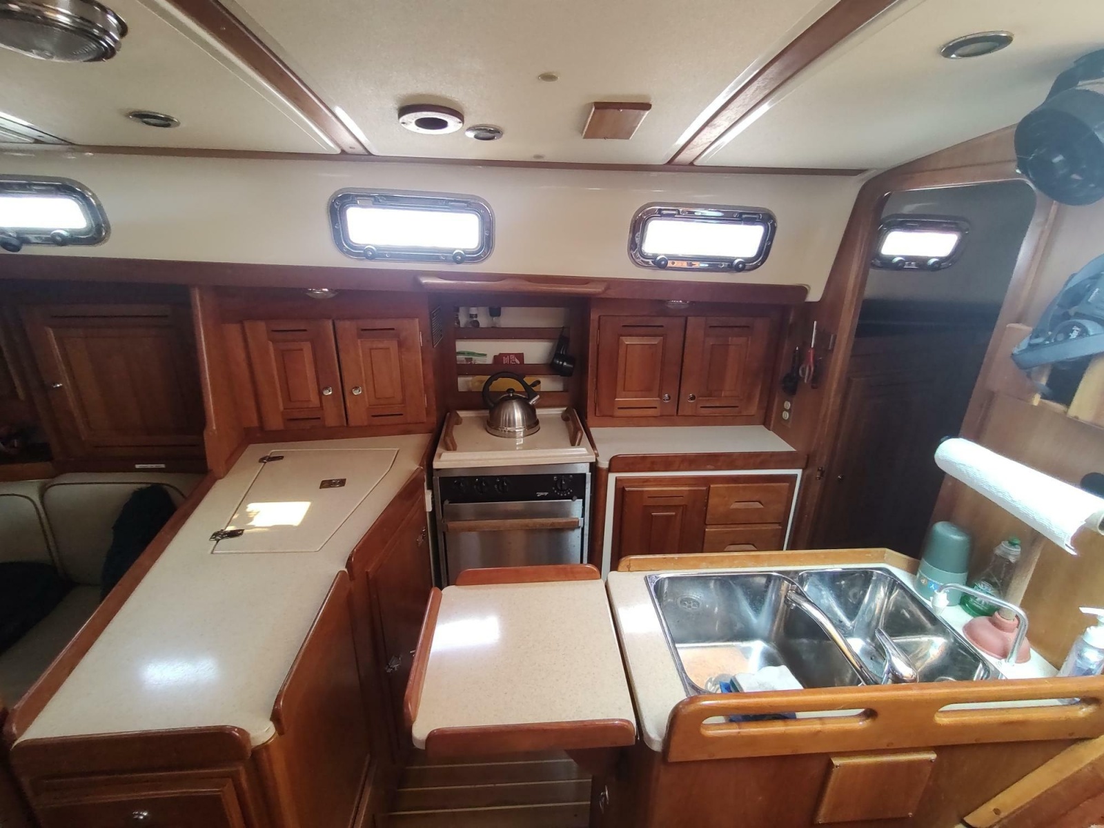 2004 Tartan 3700