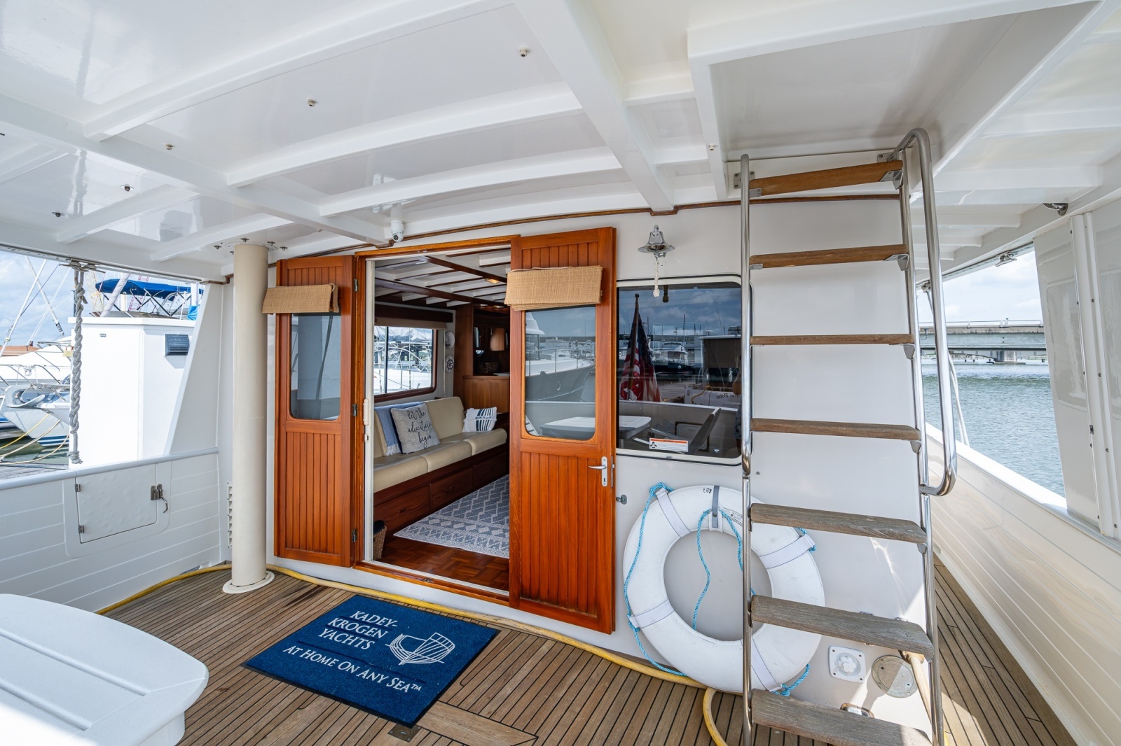 Covered Aft Deck