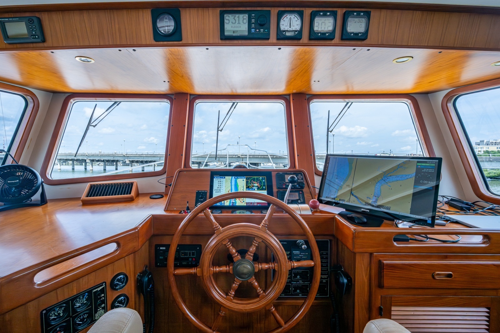 Pilothouse Helm