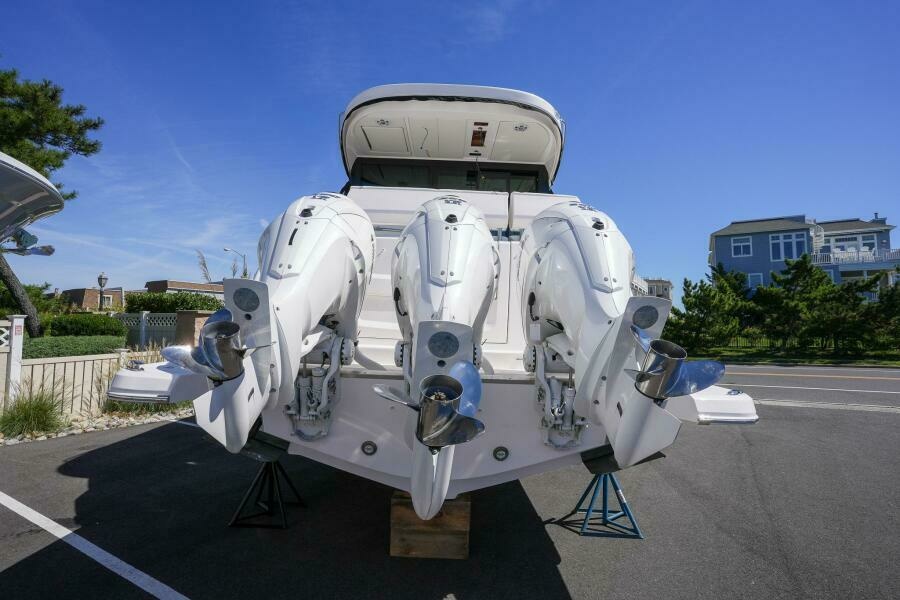 38ft Regal Yacht For Sale