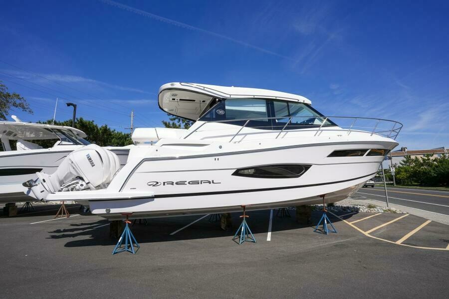38ft Regal Yacht For Sale