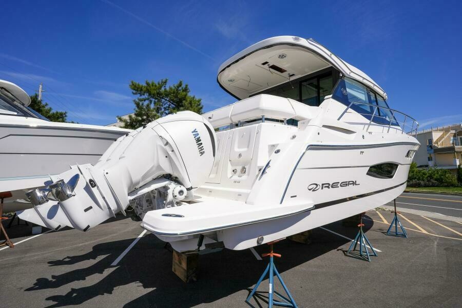 38ft Regal Yacht For Sale