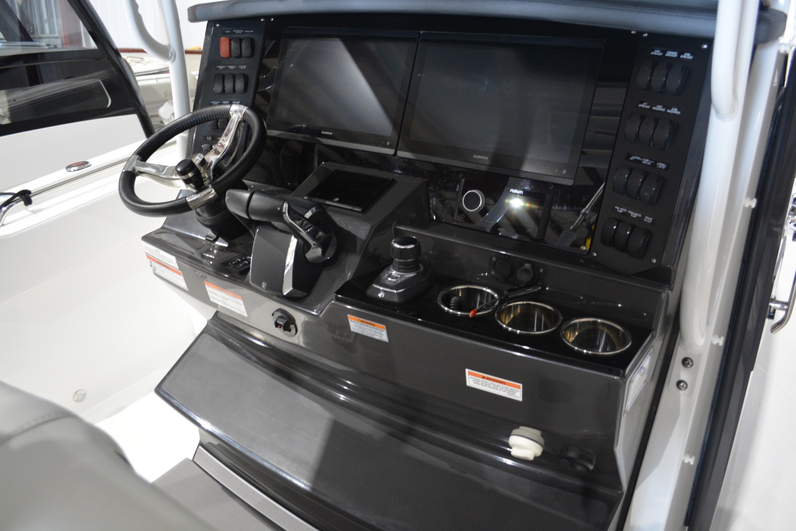 2023 Blackfin 332 CC
