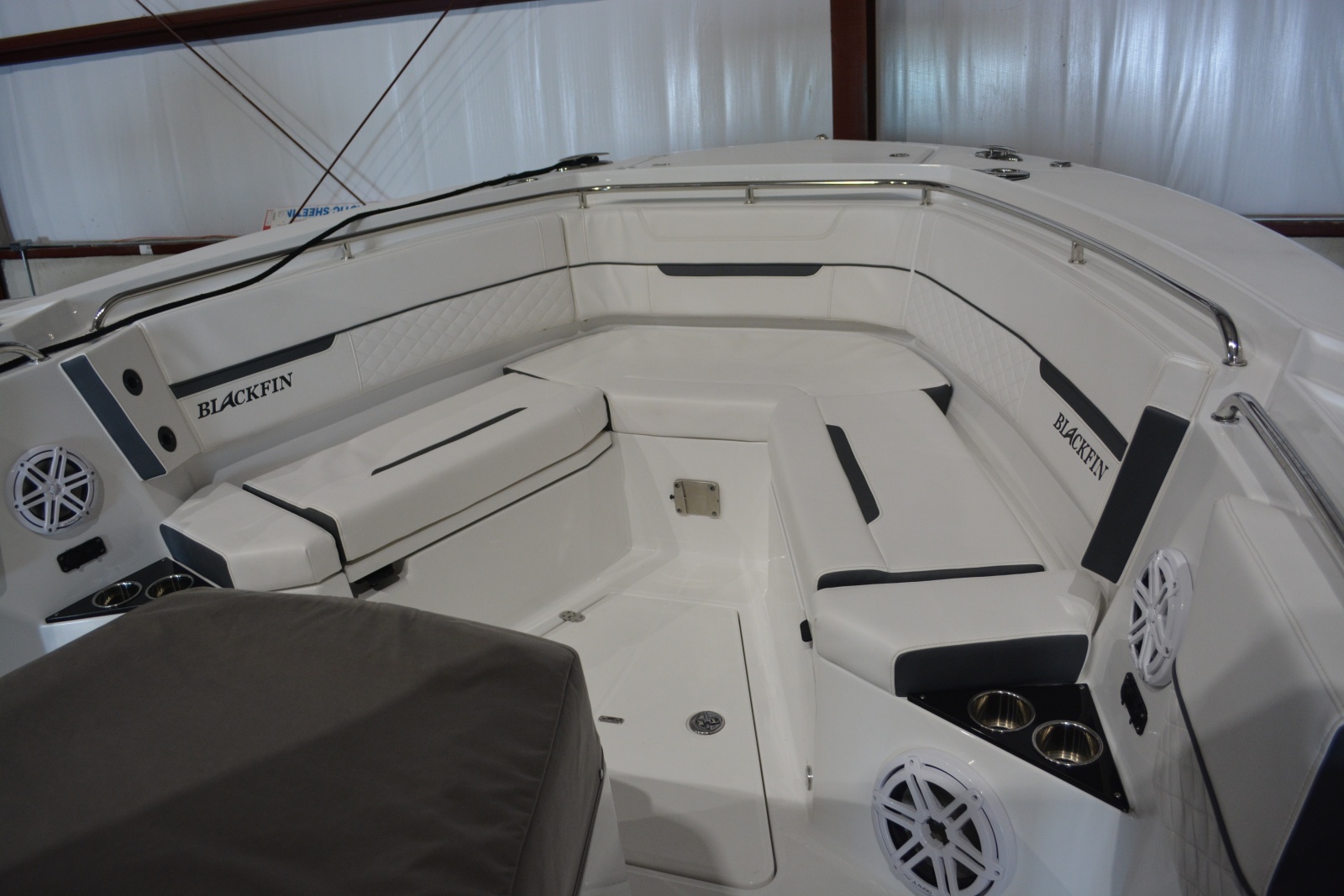 2023 Blackfin 332 CC