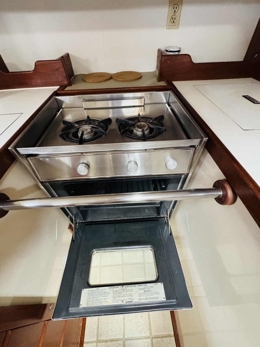 Music II 41ft Catalina Morgan Yacht For Sale