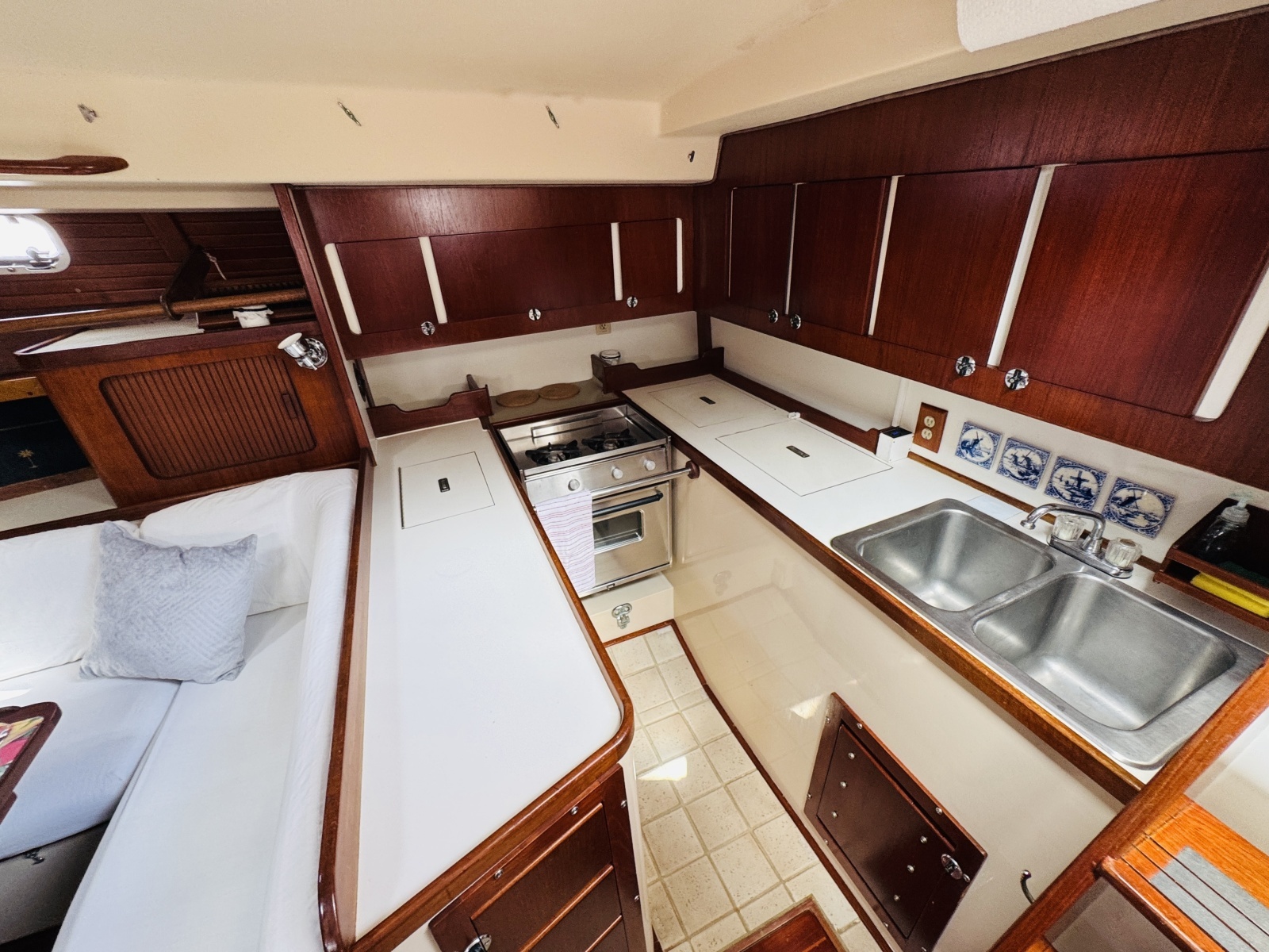 Music II 41ft Catalina Morgan Yacht For Sale