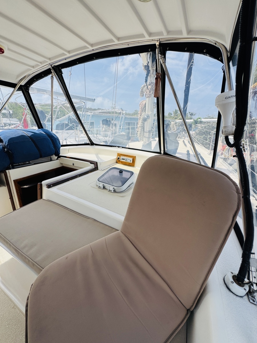 Music II 41ft Catalina Morgan Yacht For Sale