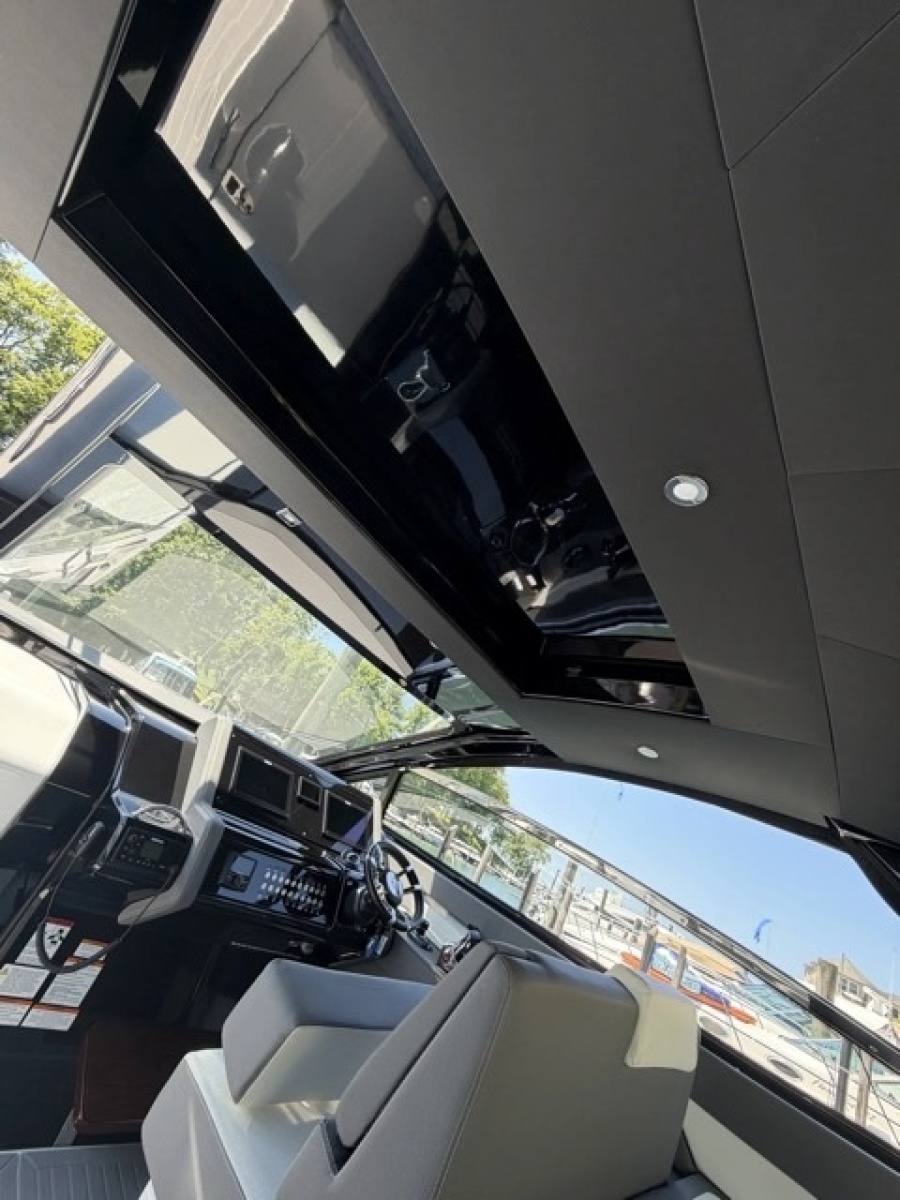 2024 Cruisers Yachts