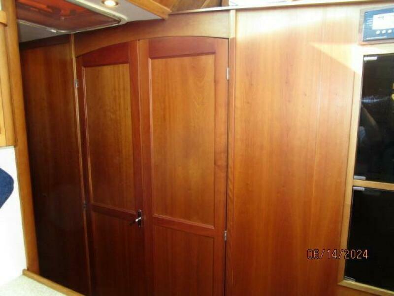 42' Sabre guest stateroom doors closed